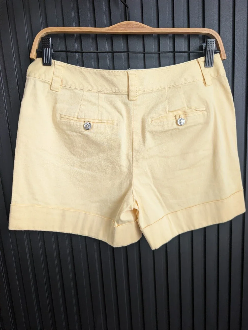 White House Black Market Pale Yellow Mid Rise Cotton Shorts